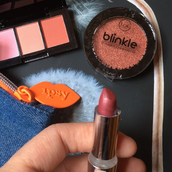 Beauty bundle! - Picture 3 of 5